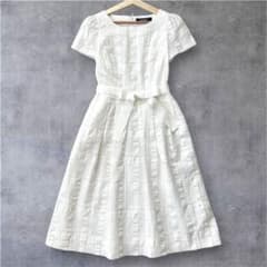 美品 24SS エムズグレイシー シアー格子柄ワンピース フレア 36 ホワイト 美品 24SS エムズグレイシー シアー格子柄ワンピース フレア 36