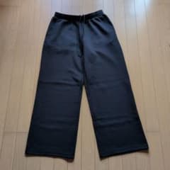 UNIQLO ブラック ワイドパンツ Lのサムネイル