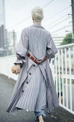 xoxxo様専用　AMERI VINTAGE　バックプリーツトレンチコートのサムネイル