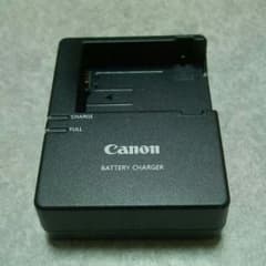 Canon バッテリーチャージャー・LC-E8のサムネイル