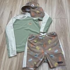 PETIT MAIN 恐竜柄 水着セット 帽子付きのサムネイル