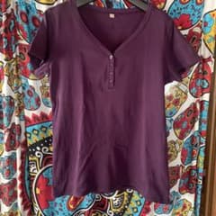 ユニクロTシャツむらさきのサムネイル