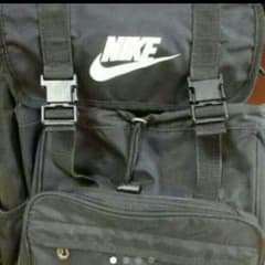 Nikeのバックです！！色々入ります！のサムネイル