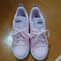 adidas×アースミュージック＆エコロジー 23・5センチのサムネイル