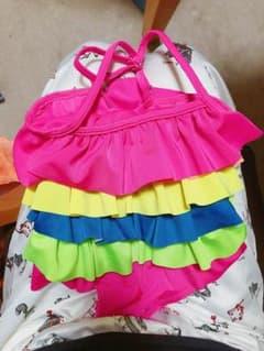 女の子 水着 レインボー カラフルのサムネイル