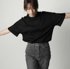東原亜希　FORME Tシャツ ブラック 0サイズのサムネイル