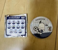 サンリオ サッカー日本代表　缶バッチ　ポチャッコのサムネイル