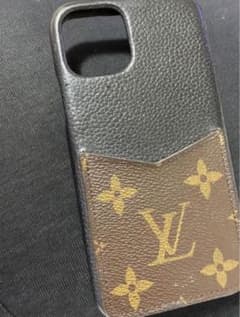 VUITTON iPhoneケース11proのサムネイル