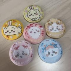 は*つ様 ちいかわ 刺繍缶バッジ セット【即購入可】のサムネイル
