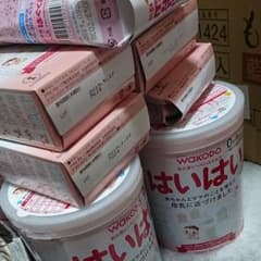 はにこ。様専用 はいはい ミルク 大缶４缶のサムネイル