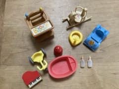 【海外版】シルバニアファミリー ナーサリーセット(欠品あり)のサムネイル