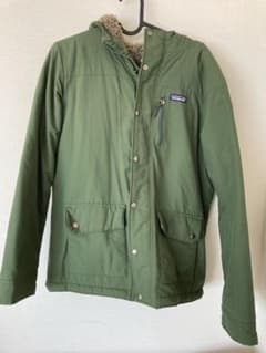 patagonia フード付きグリーンアウター キッズXXL - メルカリ