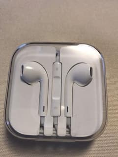 iPhoneイヤホン   アップル純正新品のサムネイル