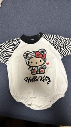 Hello Kitty ゼブラ柄ロンパース 70のサムネイル