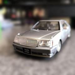 トヨタクラウンマジェスタ　程良いローダウン仕様　1/24 トヨタクラウンマジェスタ 程良いローダウン仕様 1/24 - メルカリ