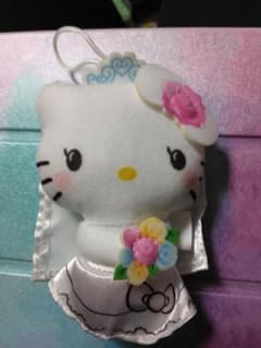 ハッピーセット　キティ　マクドナルド　花嫁のサムネイル