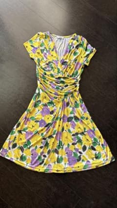 【EGERIE】花柄半袖ひざ丈ワンピースのサムネイル