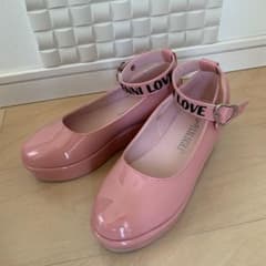 シスタージェニーの靴のサムネイル