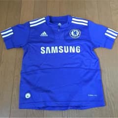 adidasキッズのサムネイル