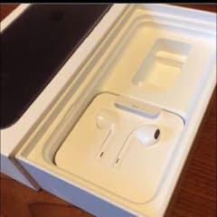 iPhoneイヤホン Apple正規品のサムネイル