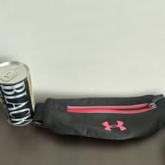 Under Armour ウエストポーチ ブラック/ピンクのサムネイル