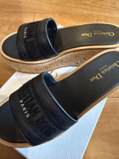 Christian Dior dway プラットフォームスライドミュール 黒38 Christian Dior dway プラットフォームスライドミュール 黒38 - メルカリ