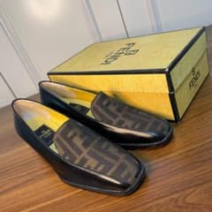 か*す様 FENDI ズッカ柄 パンプスのサムネイル