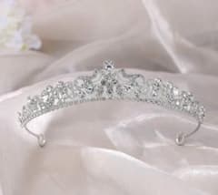 ティアラ へアクセサリー ウェディング 花嫁 結婚式 ブライダル 髪飾りのサムネイル