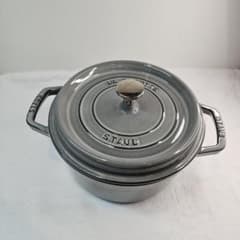 ゆけ様専用 STAUB ストウブ La Cocotte 22cm 両手鍋 グレー - メルカリ