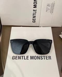 GENTLE MONSTER DEAR スクエアフレーム グレーのサムネイル