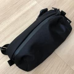 Aer ボディバッグ ブラックのサムネイル