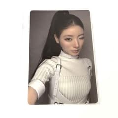 MEOVV BITE NOW ショーケース トレカ アンナのサムネイル