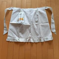 ドット柄 フリル付き エプロン - メルカリ