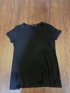 ユニクロ+J 黒　Tシャツのサムネイル