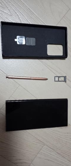 docomo Galaxy note20 ULTRA 5G ミスティックブロンズのサムネイル