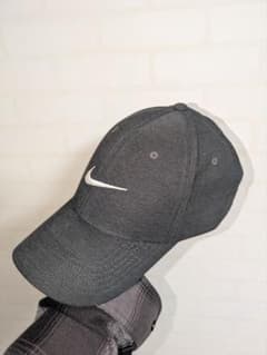 【美品】NIKE ナイキ クラブ キャップ Dri-FIT M/Lサイズ グレーのサムネイル