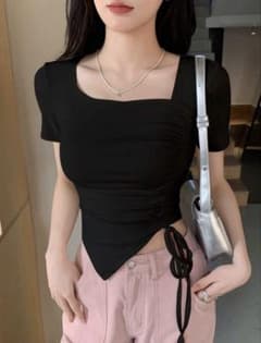 SHEIN スクエアネック クロスデザイン トップス 半袖 黒のサムネイル