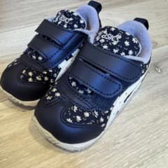 asics ネイビー花柄 キッズシューズのサムネイル