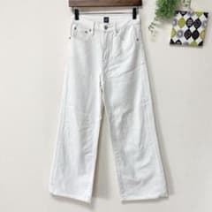 [Gap] Wide-leg denim jeans, white/off-white, size S (approx.), casual, slightly flawed.