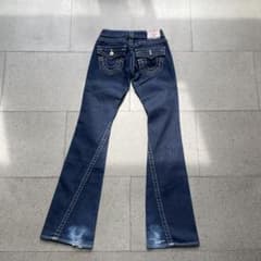TRUE RELIGION ブーツカットデニム 23インチのサムネイル