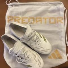 adidas PREDATOR サッカースパイク ホワイト ゴールド - メルカリ
