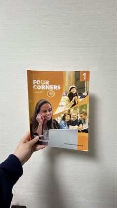 FOUR CORNERSのサムネイル