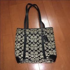 COACH コーチ シグネチャー トートバッグのサムネイル