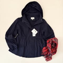 新品未使用タグ付き】定価1.1万程度 組曲 ナイロン アウター 160