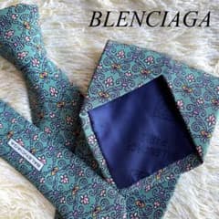 美品✨BALENCIAGA バレンシアガ ネクタイ 総柄のサムネイル
