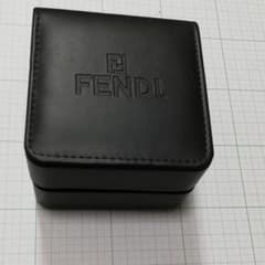 ブランドFENDI　小物入れに！フェンディ　腕時計がはいっていた箱　ブラック　黒のサムネイル