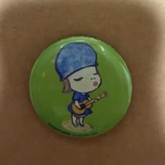 奈良美智　缶バッジ＋美術手帖のサムネイル