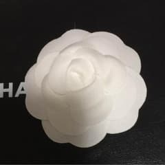 シャネル カメリア 白/ゴールド コサージュのサムネイル