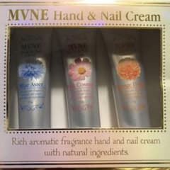 WVNE ハンド＆ネイルクリーム コフレのサムネイル