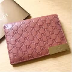 お値下げ　美品　GUCCI グッチ 名刺入れ　定期入れ　カードケースのサムネイル